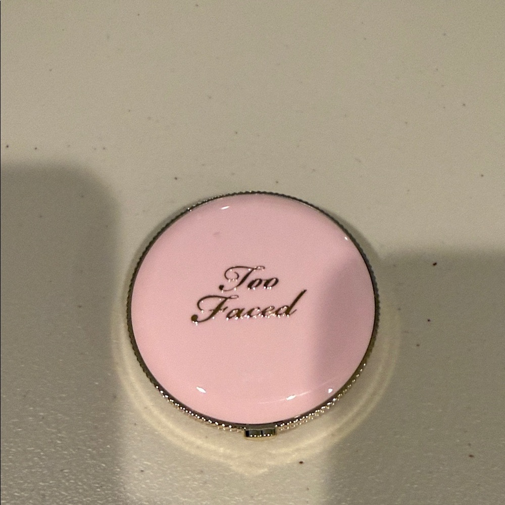 Too Faced Light Pink Compact